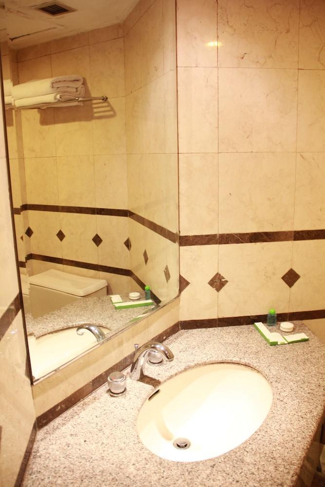 ホテルトレヴァ インターナショナル ジャカルタ エクステリア 写真